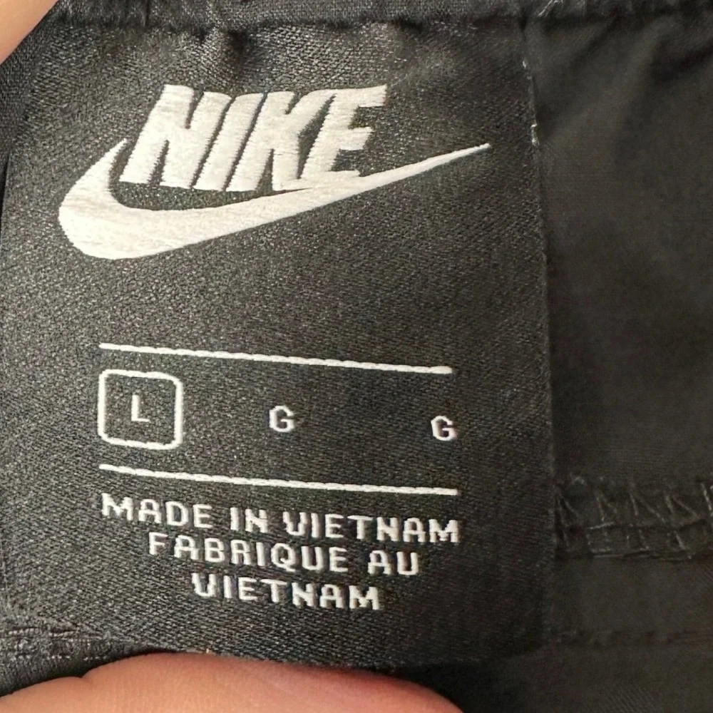 Nike Shorts Mens Large Cargo Black Utility Zipper Pocket Outdoor Stretch Casual